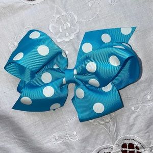 ⭐️ 5/$10 Girls Aqua Blue Polka Dot Boutique Hair Bow